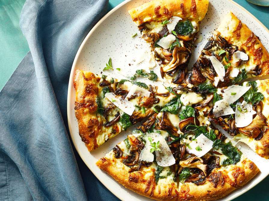 Mushroom pizza with herbs